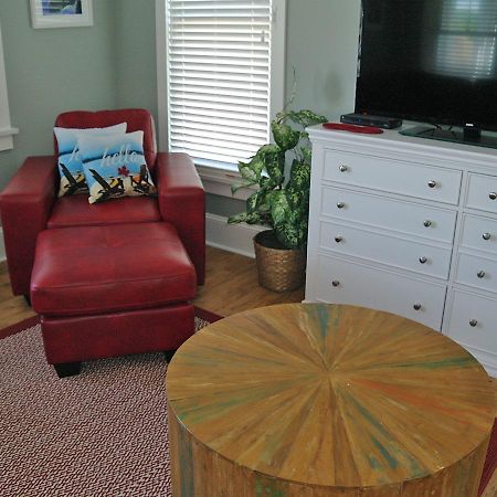 Sandbanks Summer Village Cottages Cherry Valley Extérieur photo