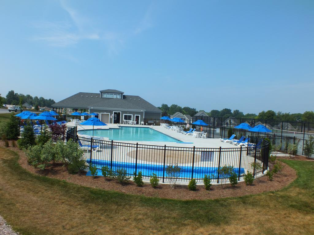 Sandbanks Summer Village Cottages Cherry Valley Extérieur photo