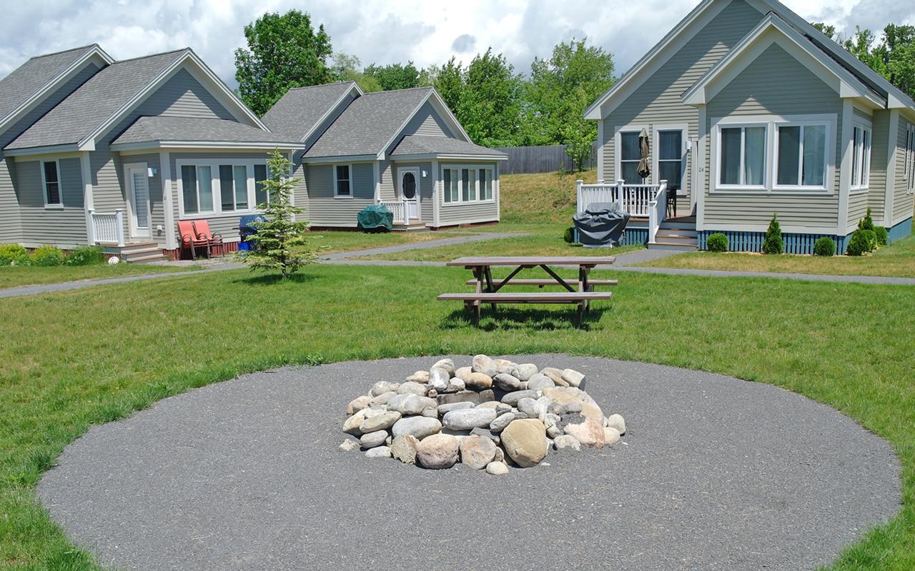 Sandbanks Summer Village Cottages Cherry Valley Extérieur photo