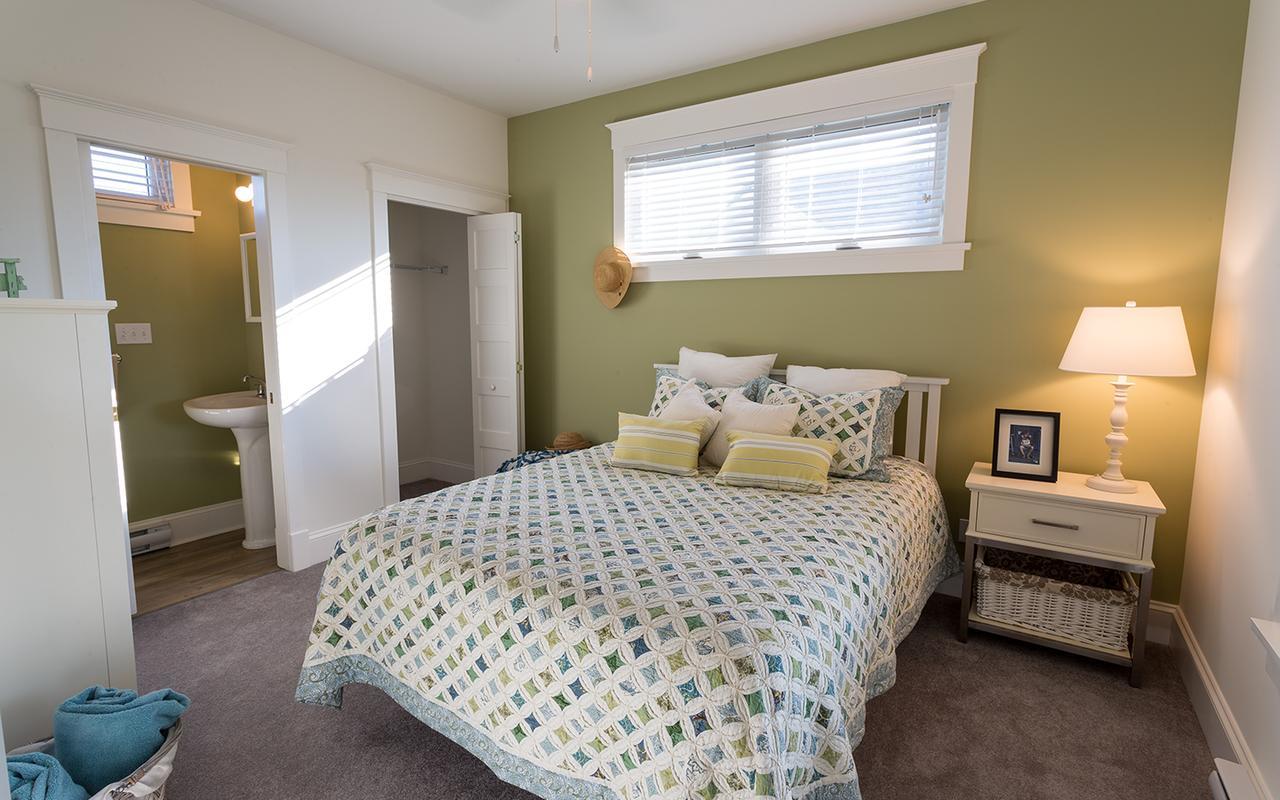 Sandbanks Summer Village Cottages Cherry Valley Extérieur photo